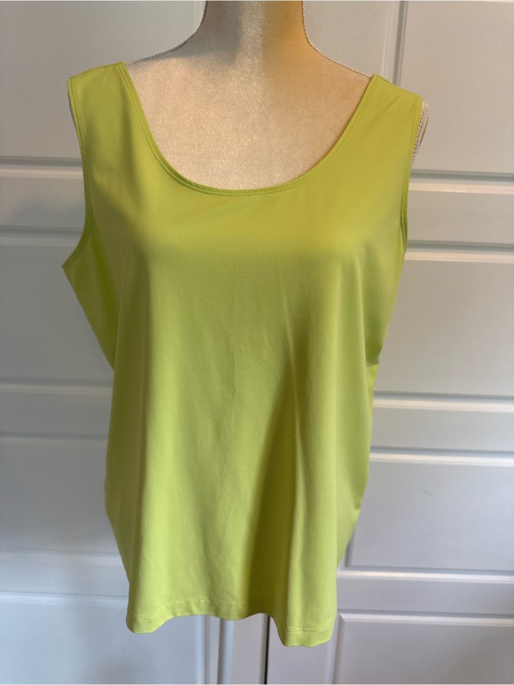 Chico's Vibrant Green Women's Tank Top